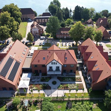 Seehotel Zarrentin Zarrentin am Schaalsee Buitenkant foto