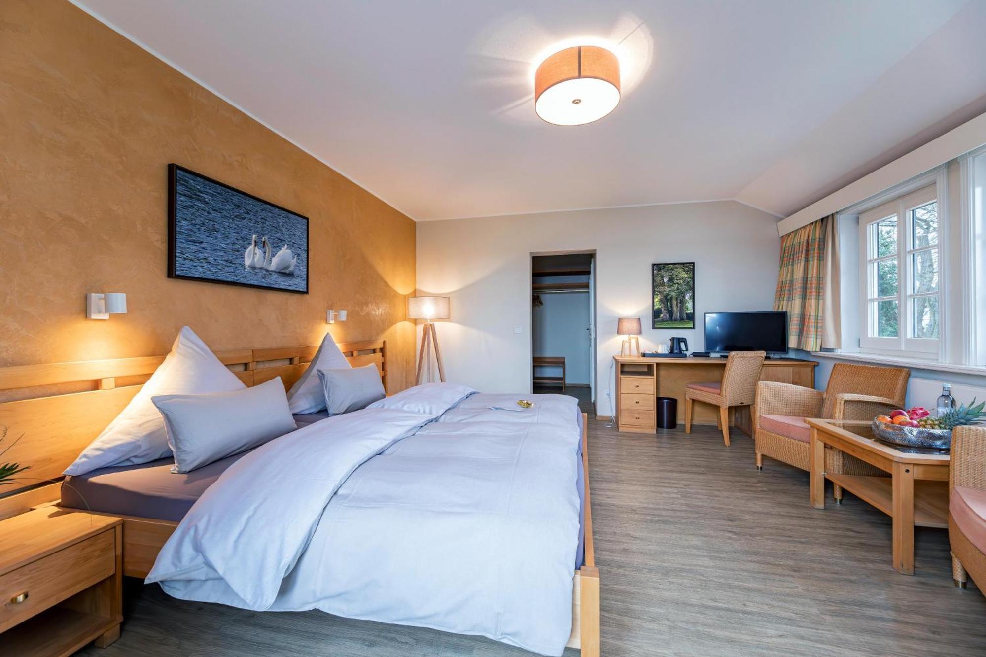 Seehotel Zarrentin Zarrentin am Schaalsee Buitenkant foto