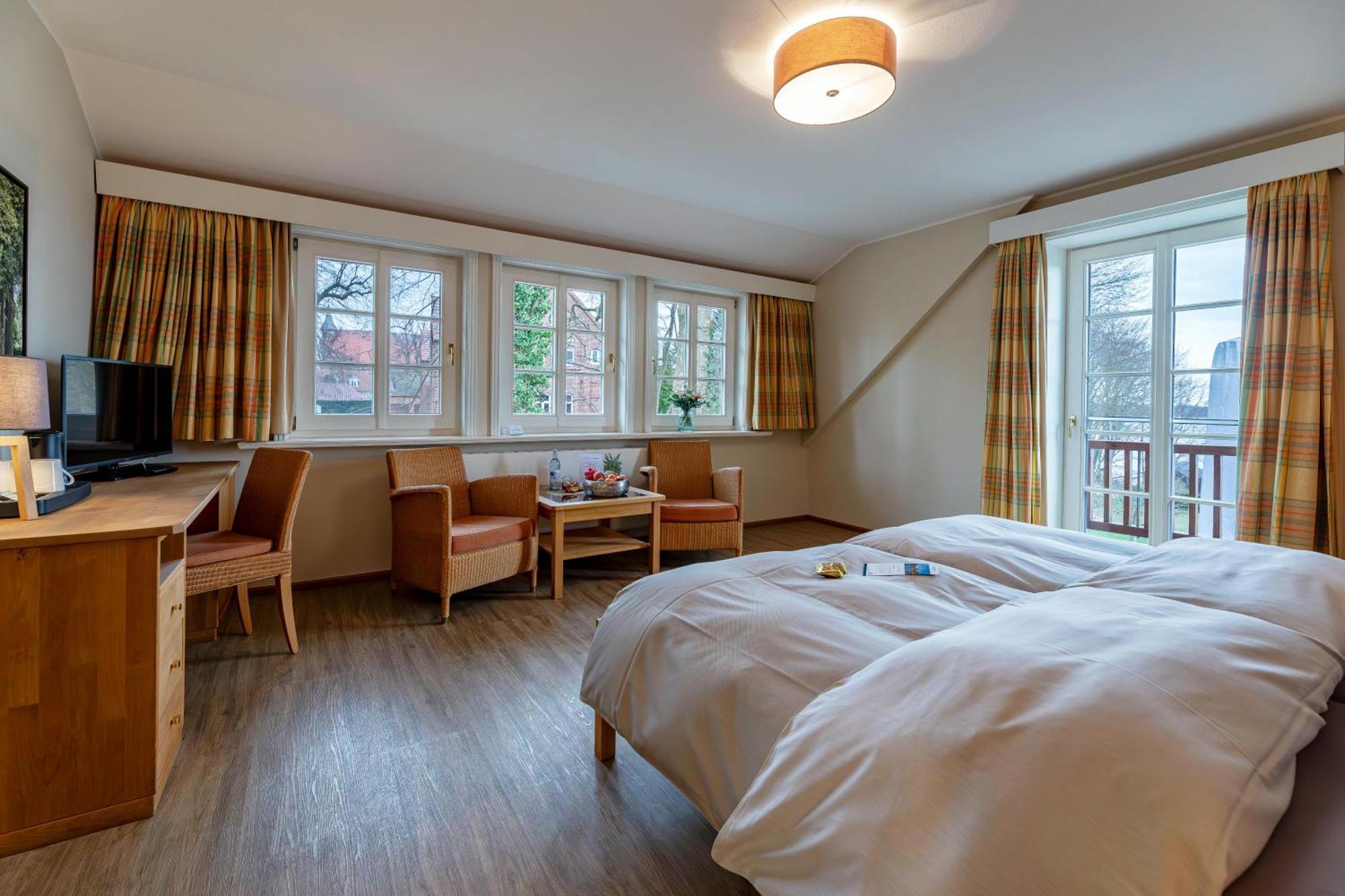 Seehotel Zarrentin Zarrentin am Schaalsee Buitenkant foto