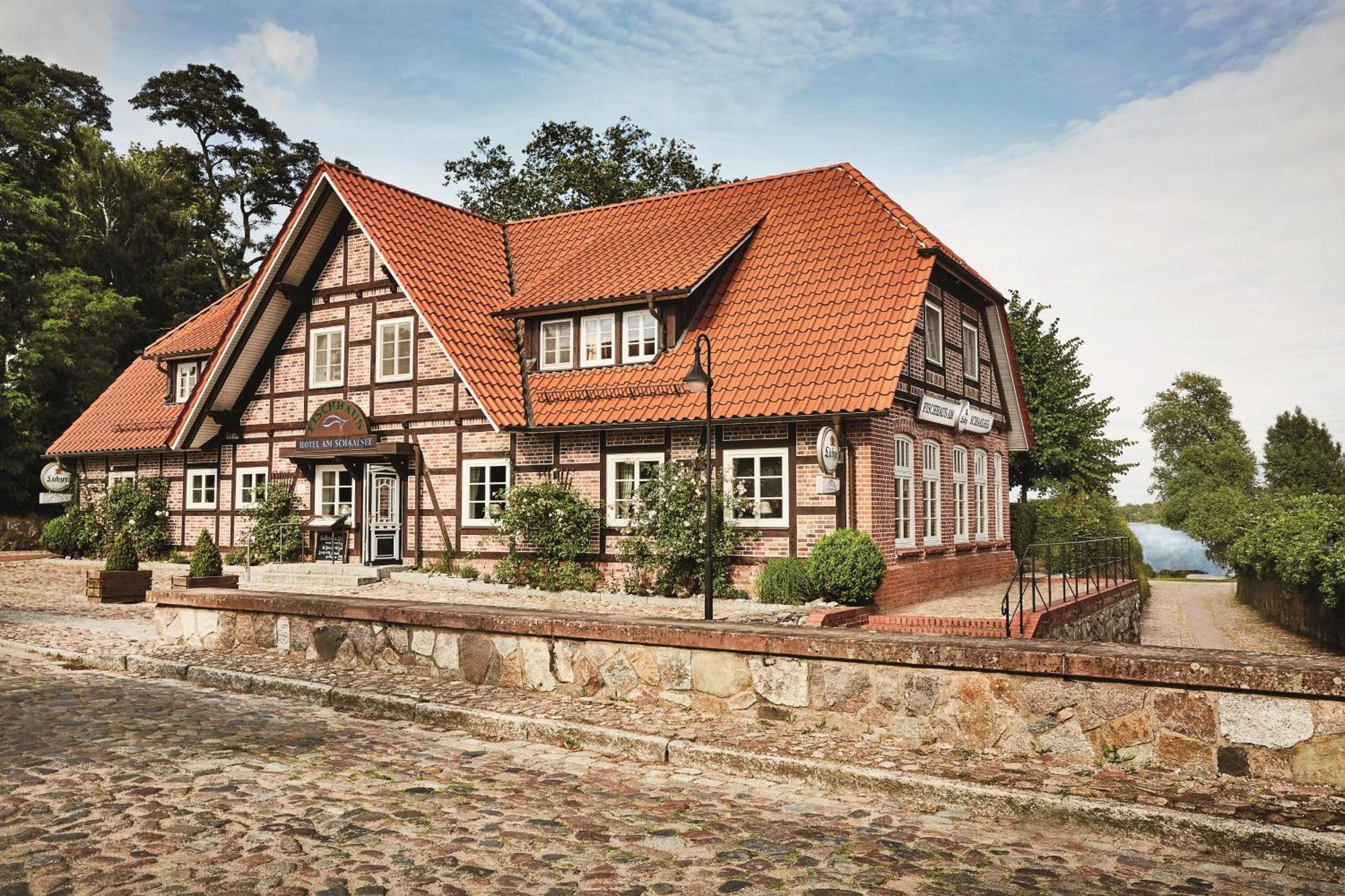 Seehotel Zarrentin Zarrentin am Schaalsee Buitenkant foto