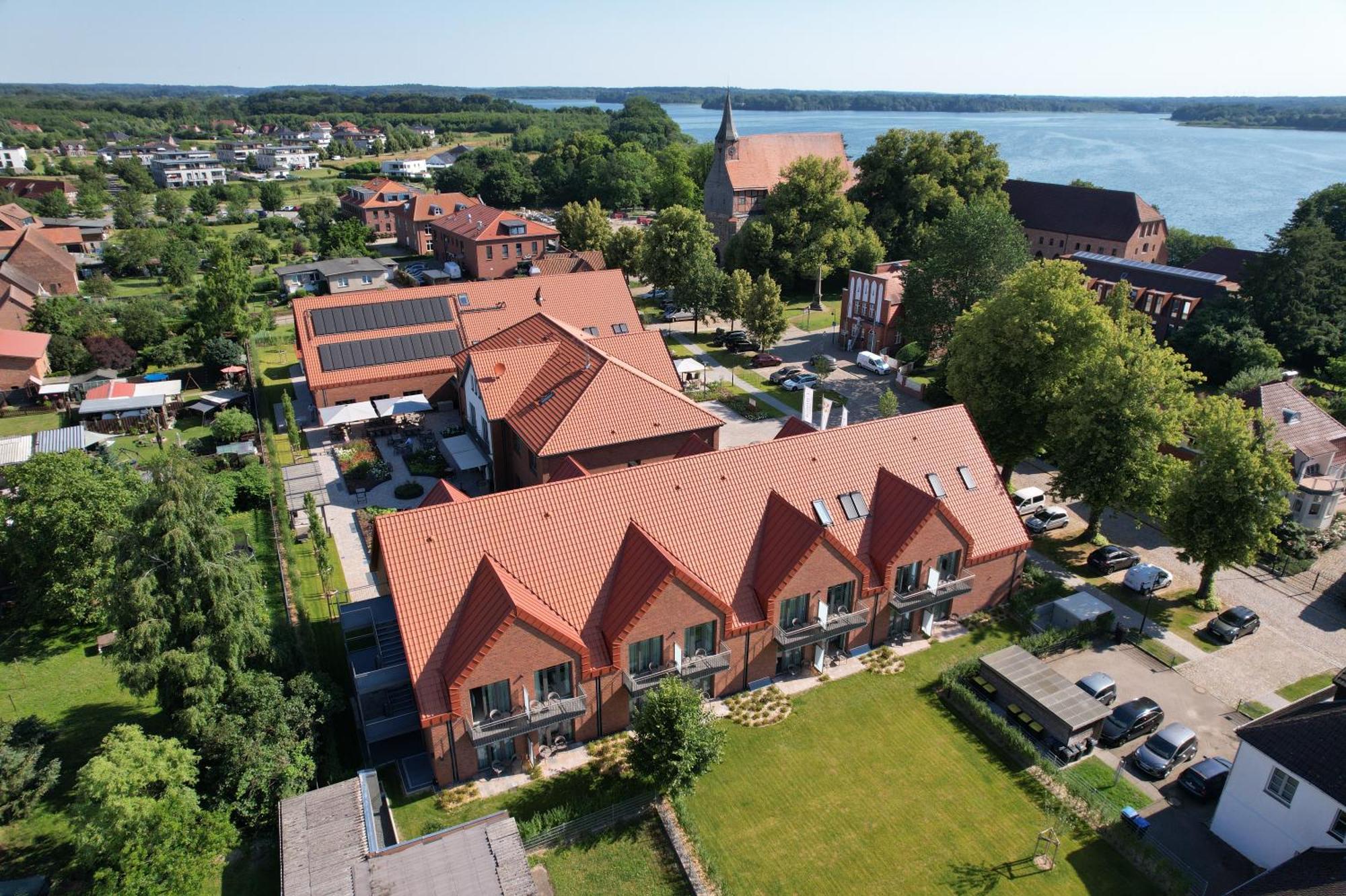 Seehotel Zarrentin Zarrentin am Schaalsee Buitenkant foto